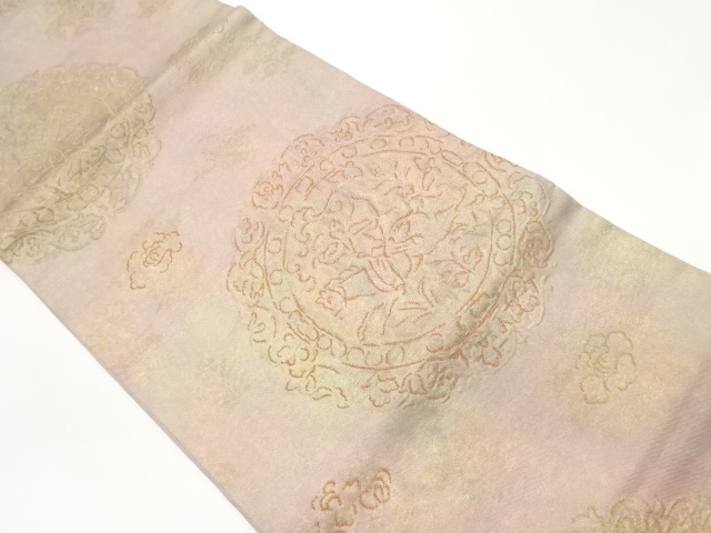 連珠狩猟文に草花模様織出し開き名古屋帯（額縁仕立て）